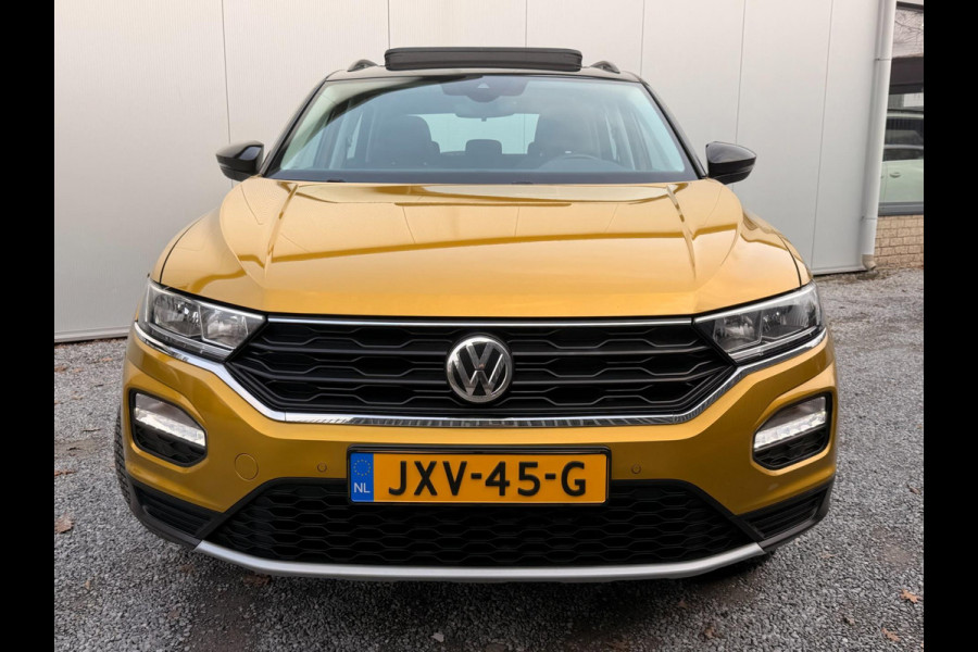 Volkswagen T-Roc 1.5 TSI Sport DSG ACC Panodak Stoelverw Navigatie Sfeerverl