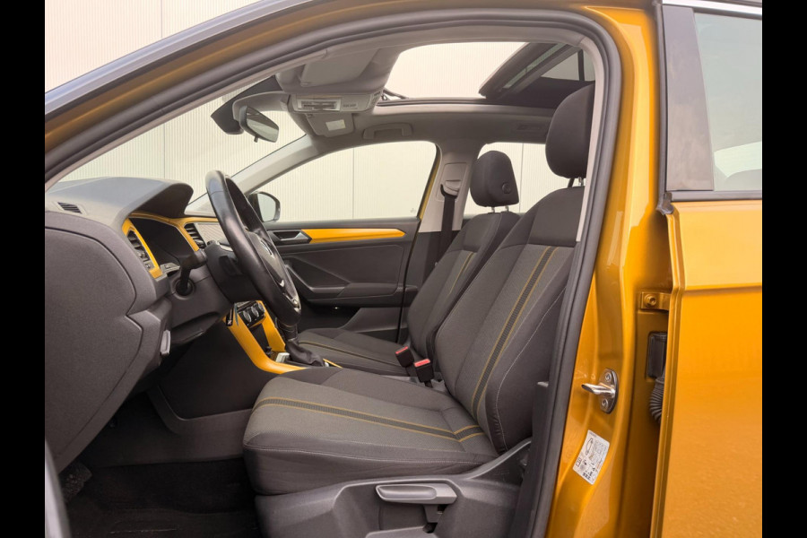 Volkswagen T-Roc 1.5 TSI Sport DSG ACC Panodak Stoelverw Navigatie Sfeerverl
