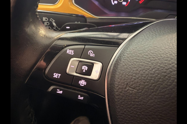 Volkswagen T-Roc 1.5 TSI Sport DSG ACC Panodak Stoelverw Navigatie Sfeerverl