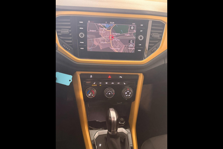 Volkswagen T-Roc 1.5 TSI Sport DSG ACC Panodak Stoelverw Navigatie Sfeerverl