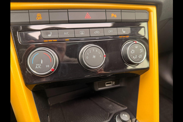 Volkswagen T-Roc 1.5 TSI Sport DSG ACC Panodak Stoelverw Navigatie Sfeerverl