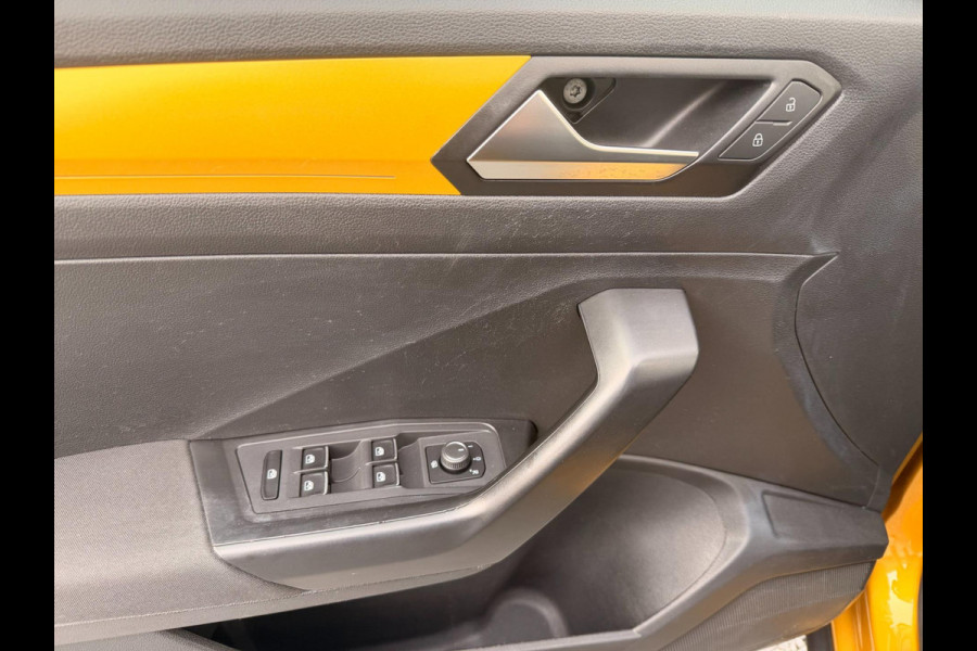 Volkswagen T-Roc 1.5 TSI Sport DSG ACC Panodak Stoelverw Navigatie Sfeerverl