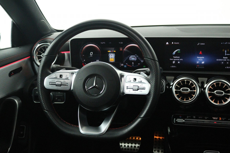 Mercedes-Benz CLA-Klasse 200 Business Solution AMG (SFEERVERLICHTING, CAMERA, LED, STOELVERWARMING, 1e EIGENAAR, GOED ONDERHOUDEN)
