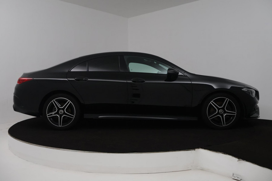Mercedes-Benz CLA-Klasse 200 Business Solution AMG (SFEERVERLICHTING, CAMERA, LED, STOELVERWARMING, 1e EIGENAAR, GOED ONDERHOUDEN)
