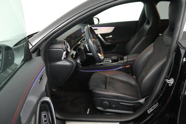 Mercedes-Benz CLA-Klasse 200 Business Solution AMG (SFEERVERLICHTING, CAMERA, LED, STOELVERWARMING, 1e EIGENAAR, GOED ONDERHOUDEN)