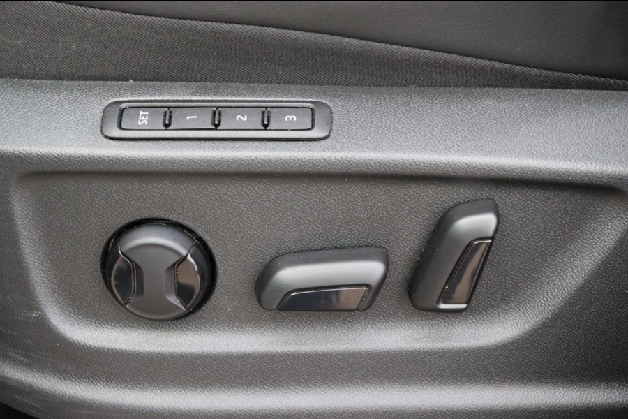 Škoda Kodiaq 1.5 TSI Sportline Business 7persoons org.NL el.trekhaak+klep camera schuifdak stuur+stoelverw.