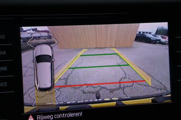 Škoda Kodiaq 1.5 TSI Sportline Business 7persoons org.NL el.trekhaak+klep camera schuifdak stuur+stoelverw.