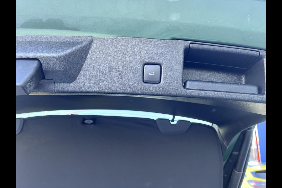 Ford Kuga 2.5 PHEV ST-Line X | Orig. NL Auto | Wegklapbare trekhaak (elektrisch bedienbaar) | Winter Pack