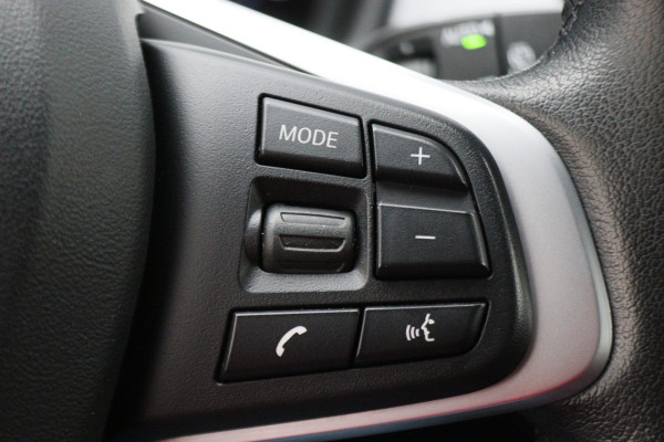 BMW X2 sDrive20i High Executive Automaat LED, Head-Up, Apple Carplay, Stoelverwarming, PDC, 17"