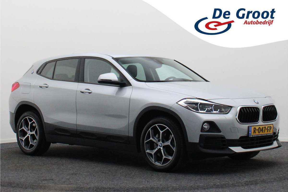 BMW X2 sDrive20i High Executive Automaat LED, Head-Up, Apple Carplay, Stoelverwarming, PDC, 17"