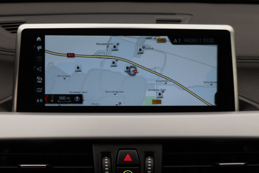 BMW X2 sDrive20i High Executive Automaat LED, Head-Up, Apple Carplay, Stoelverwarming, PDC, 17"