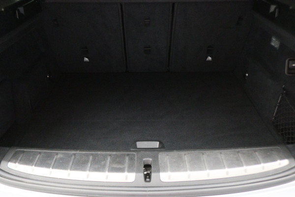 BMW X2 sDrive20i High Executive Automaat LED, Head-Up, Apple Carplay, Stoelverwarming, PDC, 17"