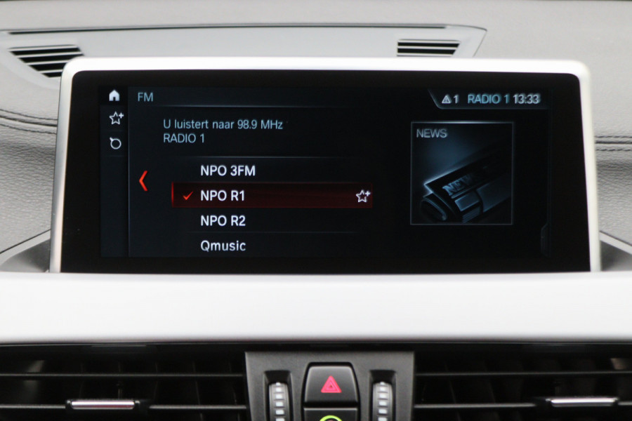 BMW X2 sDrive20i High Executive Automaat LED, Head-Up, Apple Carplay, Stoelverwarming, PDC, 17"