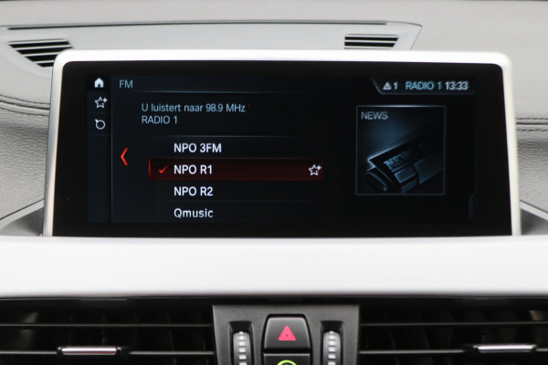 BMW X2 sDrive20i High Executive Automaat LED, Head-Up, Apple Carplay, Stoelverwarming, PDC, 17"