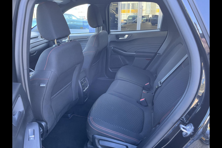 Ford Kuga 2.5 PHEV ST-Line | Orig. NL Auto | Wegklapbare trekhaak (elektrisch bedienbaar) | Winter Pack | 2.100 kg trekgewicht