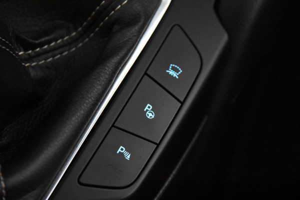 Ford FOCUS Wagon Vignale *1ste Eigenaar*Leer*Navigatie*Keyless*