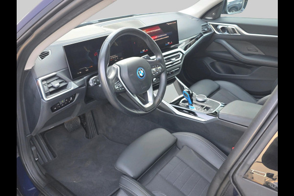 BMW i4 eDrive40 84 kWh | Automaat | Harman & Kardon | Adaptive Cruisecontrol | Elektrische kofferbak |
