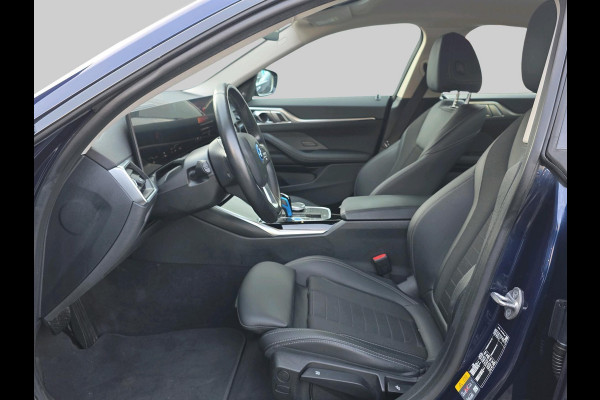 BMW i4 eDrive40 84 kWh | Automaat | Harman & Kardon | Adaptive Cruisecontrol | Elektrische kofferbak |