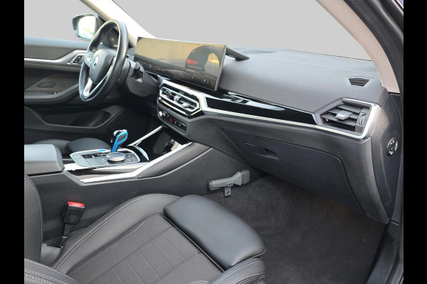 BMW i4 eDrive40 84 kWh | Automaat | Harman & Kardon | Adaptive Cruisecontrol | Elektrische kofferbak |