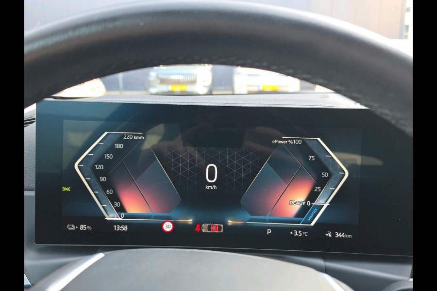 BMW i4 eDrive40 84 kWh | Automaat | Harman & Kardon | Adaptive Cruisecontrol | Elektrische kofferbak |