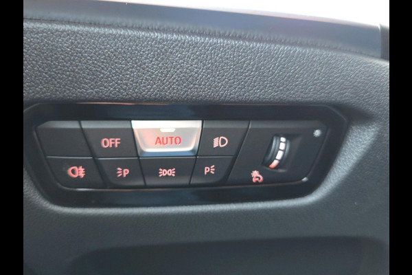 BMW i4 eDrive40 84 kWh | Automaat | Harman & Kardon | Adaptive Cruisecontrol | Elektrische kofferbak |