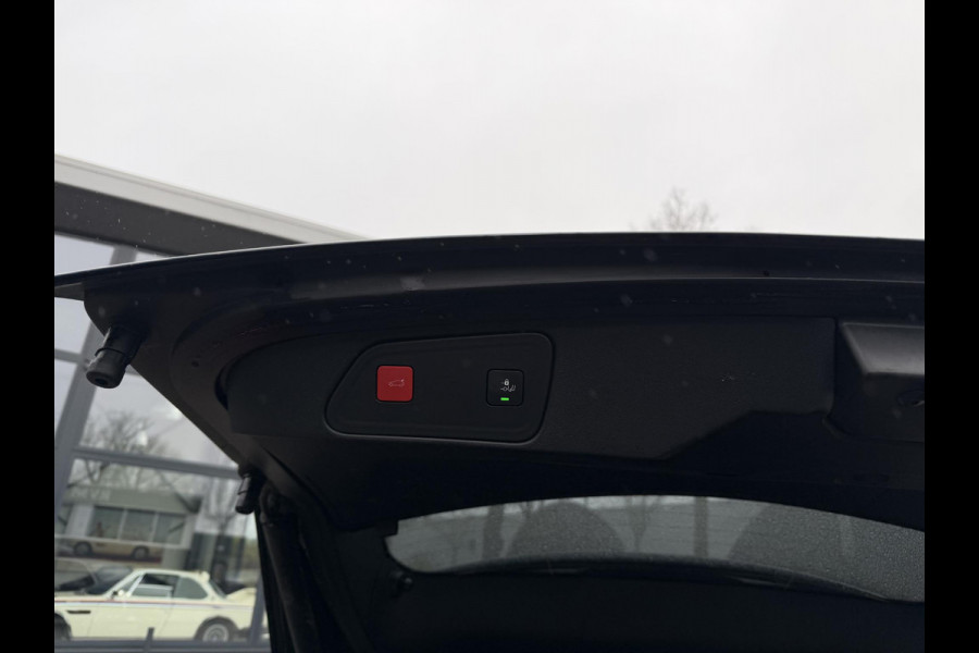 Peugeot 3008 1.6 HYbrid 300 Allure Pack Business PHEV| 300PK!| ADAPTIVE CRUISE CONTROL| STANDKACHEL| STOELVERWARMING| CAMERA VOOR + ACHTER| DODE HOEK SENSOR| ELEKTRISCHE ACHTERKLEP| RIJKLAAR. INCL 12 MND BOVAG GARANTIE