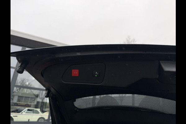 Peugeot 3008 1.6 HYbrid 300 Allure Pack Business PHEV| 300PK!| ADAPTIVE CRUISE CONTROL| STANDKACHEL| STOELVERWARMING| CAMERA VOOR + ACHTER| DODE HOEK SENSOR| ELEKTRISCHE ACHTERKLEP| RIJKLAAR. INCL 12 MND BOVAG GARANTIE