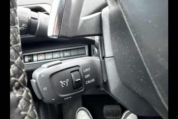 Peugeot 3008 1.6 HYbrid 300 Allure Pack Business PHEV| 300PK!| ADAPTIVE CRUISE CONTROL| STANDKACHEL| STOELVERWARMING| CAMERA VOOR + ACHTER| DODE HOEK SENSOR| ELEKTRISCHE ACHTERKLEP| RIJKLAAR. INCL 12 MND BOVAG GARANTIE