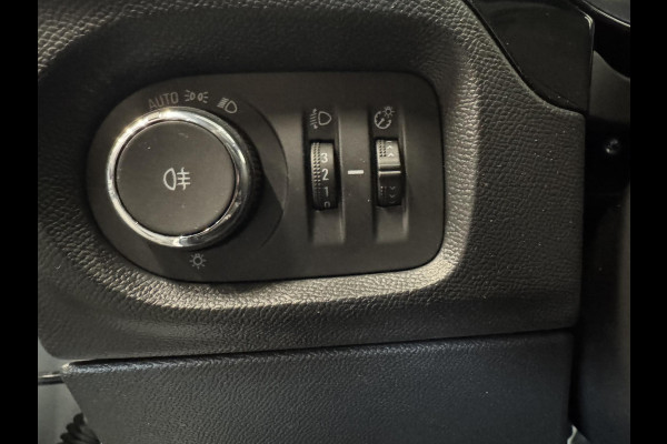 Opel Corsa 1.2 Turbo Hybrid 100pk GS Automaat Navigatie Apple Carplay/Android Auto Camera Parkeersensoren Cruise Control Dodehoek assistent Airco Lichtmetalen velgen Virtual Cockpit Getinte ramen