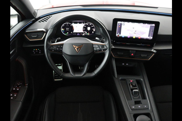 CUPRA Leon 1.4 eHybrid | Trekhaak | Stoelverwarming | Carplay | Camera | Navigatie | Adaptive cruise | Stuurverwarming | Keyless | Full LED | Sportstoelen | PHEV | Plug In