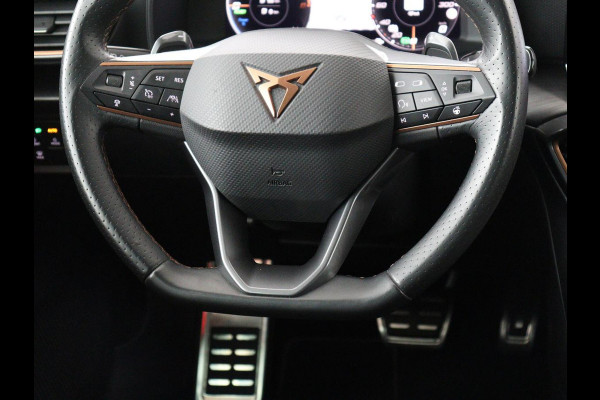CUPRA Leon 1.4 eHybrid | Trekhaak | Stoelverwarming | Carplay | Camera | Navigatie | Adaptive cruise | Stuurverwarming | Keyless | Full LED | Sportstoelen | PHEV | Plug In