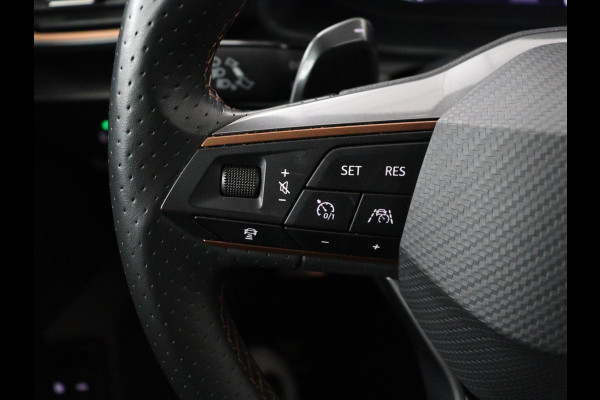 CUPRA Leon 1.4 eHybrid | Trekhaak | Stoelverwarming | Carplay | Camera | Navigatie | Adaptive cruise | Stuurverwarming | Keyless | Full LED | Sportstoelen | PHEV | Plug In