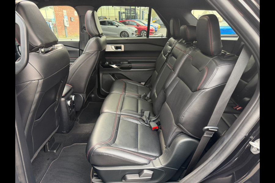 Ford Explorer 3.0 V6 EcoBoost PHEV ST-Line 7 persoon
