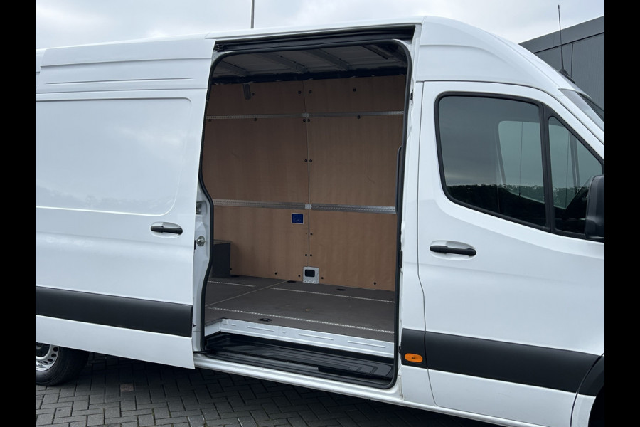 Mercedes-Benz Sprinter 317 CDI 170 PK PRO FACELIFT / AUTOMAAT / L3H2 / LED !! / 39.957 KM !! / 270 A DEUREN / STOELVERWARMING / AIRCO / CRUISE / NAVI