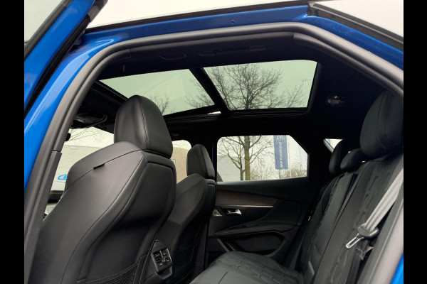 Peugeot 3008 1.6 HYbrid4 300 GT BLACK OPTIC BOMVOL! 22.000KM!| BLACK| STOEL VERWARMING | MASSAGE STOELEN | ELEKT. STOELEN MET GEHEUGEN | ADAPTIVE CRUISE | 12MND BOVAG GARANTIE | ELEKT. ACHTERKLEP | PANO DAK | FOCAL AUDIO|