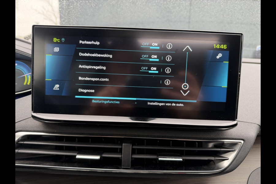 Peugeot 3008 1.6 HYbrid4 300 GT BLACK OPTIC BOMVOL! 22.000KM!| BLACK| STOEL VERWARMING | MASSAGE STOELEN | ELEKT. STOELEN MET GEHEUGEN | ADAPTIVE CRUISE | 12MND BOVAG GARANTIE | ELEKT. ACHTERKLEP | PANO DAK | FOCAL AUDIO|