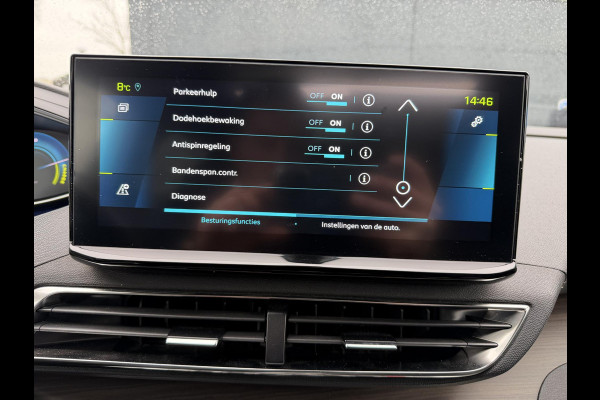 Peugeot 3008 1.6 HYbrid4 300 GT BLACK OPTIC BOMVOL! 22.000KM!| BLACK| STOEL VERWARMING | MASSAGE STOELEN | ELEKT. STOELEN MET GEHEUGEN | ADAPTIVE CRUISE | 12MND BOVAG GARANTIE | ELEKT. ACHTERKLEP | PANO DAK | FOCAL AUDIO|