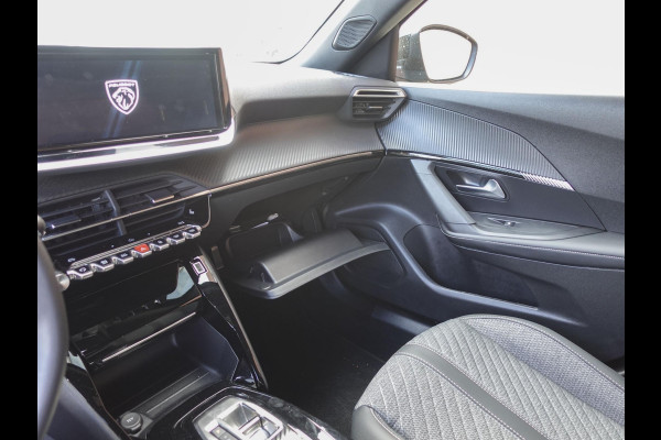 Peugeot 2008 1.2 PureTech 130pk Automaat Allure | Navigatie | Apple Carplay/Android Auto | 360 camera | Parkeersensoren | Blind Spot Assist | Adaptive Cruise Control | Stoelverwarming | Getinte ramen | Climate Control