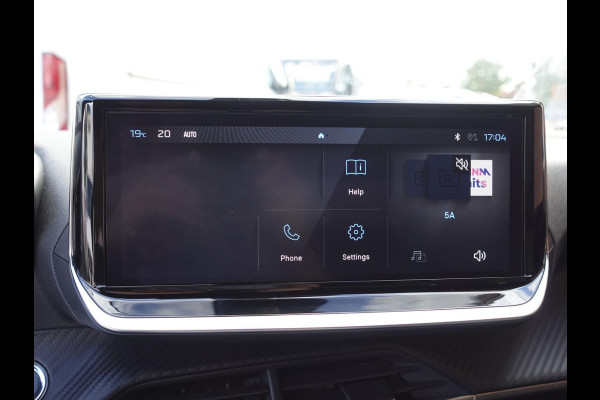 Peugeot 2008 1.2 PureTech 130pk Automaat Allure | Navigatie | Apple Carplay/Android Auto | 360 camera | Parkeersensoren | Blind Spot Assist | Adaptive Cruise Control | Stoelverwarming | Getinte ramen | Climate Control
