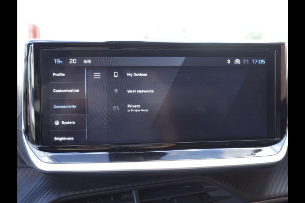 Peugeot 2008 1.2 PureTech 130pk Automaat Allure | Navigatie | Apple Carplay/Android Auto | 360 camera | Parkeersensoren | Blind Spot Assist | Adaptive Cruise Control | Stoelverwarming | Getinte ramen | Climate Control