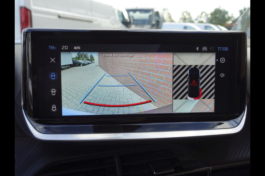 Peugeot 2008 1.2 PureTech 130pk Automaat Allure | Navigatie | Apple Carplay/Android Auto | 360 camera | Parkeersensoren | Blind Spot Assist | Adaptive Cruise Control | Stoelverwarming | Getinte ramen | Climate Control