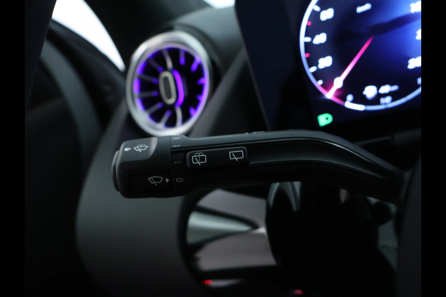 Mercedes-Benz GLA 250 e Star Edition AMG Line Inclusief 24 maanden Mercedes-Benz Certified garantie voor Europa.