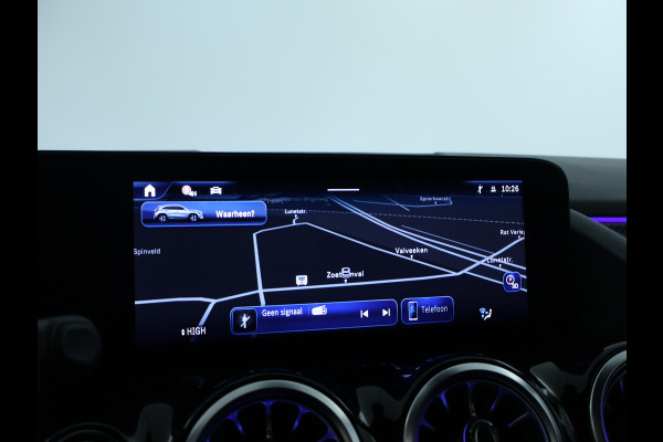 Mercedes-Benz GLA 250 e Star Edition AMG Line Inclusief 24 maanden Mercedes-Benz Certified garantie voor Europa.