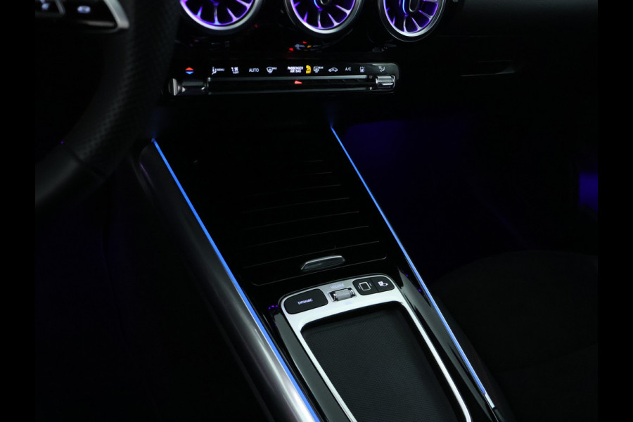 Mercedes-Benz GLA 250 e Star Edition AMG Line Inclusief 24 maanden Mercedes-Benz Certified garantie voor Europa.