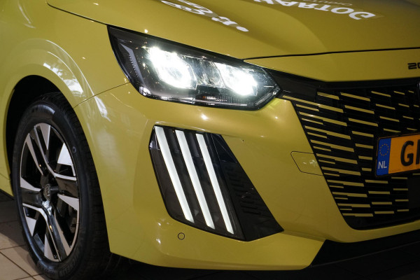 Peugeot 208 Hybrid 100 e-DCS6 Allure + CAMERA / KEYLESS / CARPLAY