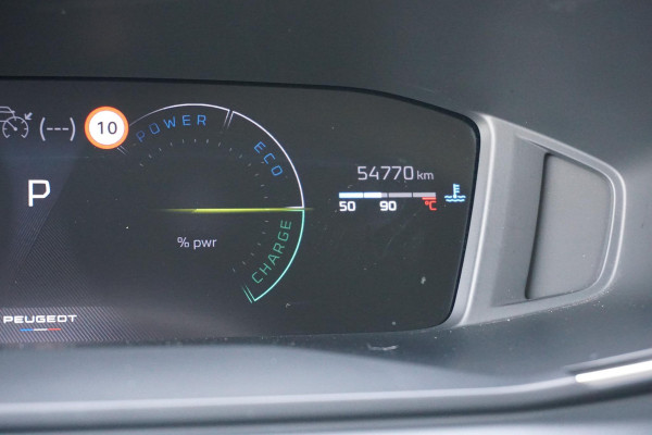 Peugeot 208 Hybrid 100 e-DCS6 Allure + CAMERA / KEYLESS / CARPLAY