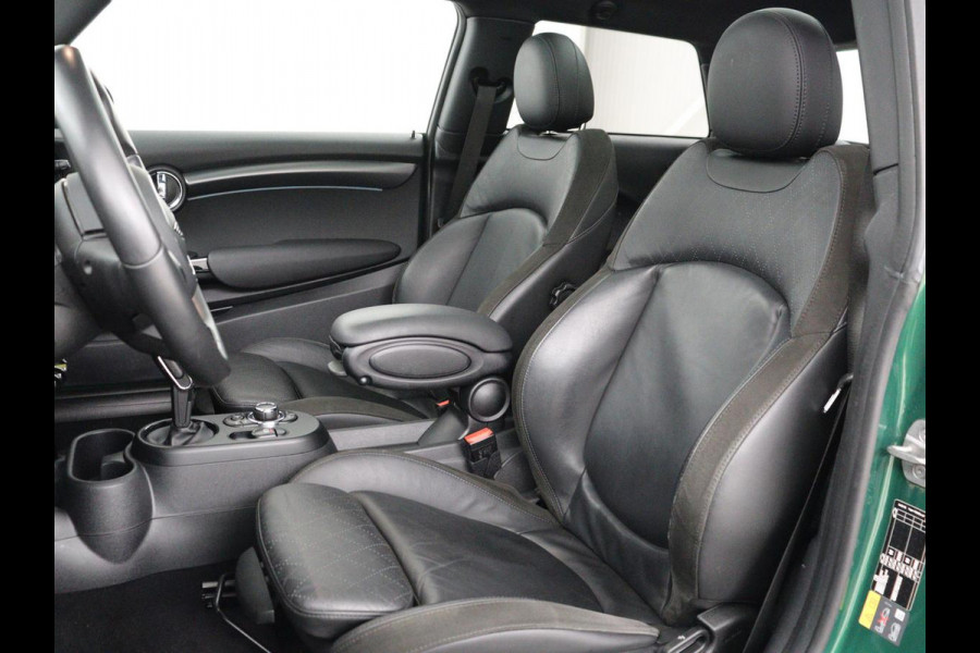 MINI Mini Electric Yours 33kWh | SOH 100% | Panoramadak | Leder | Stoelverwarming | Camera | Warmtepomp | Keyless | Head-Up | Carplay | Navigatie | Full LED | Park Assist