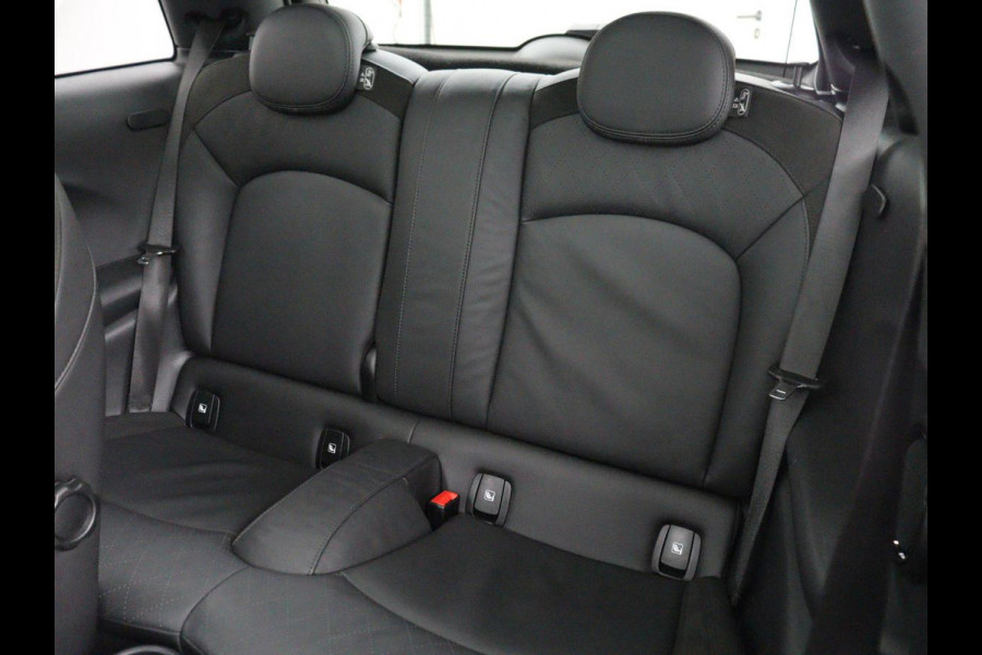 MINI Mini Electric Yours 33kWh | SOH 100% | Panoramadak | Leder | Stoelverwarming | Camera | Warmtepomp | Keyless | Head-Up | Carplay | Navigatie | Full LED | Park Assist