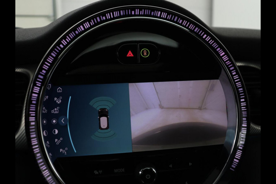 MINI Mini Electric Yours 33kWh | SOH 100% | Panoramadak | Leder | Stoelverwarming | Camera | Warmtepomp | Keyless | Head-Up | Carplay | Navigatie | Full LED | Park Assist