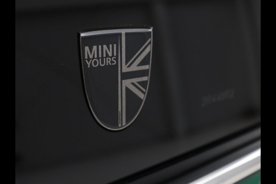 MINI Mini Electric Yours 33kWh | SOH 100% | Panoramadak | Leder | Stoelverwarming | Camera | Warmtepomp | Keyless | Head-Up | Carplay | Navigatie | Full LED | Park Assist